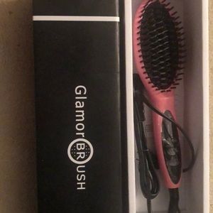 NWOT heated  Pink Glamour Brush hair straightener